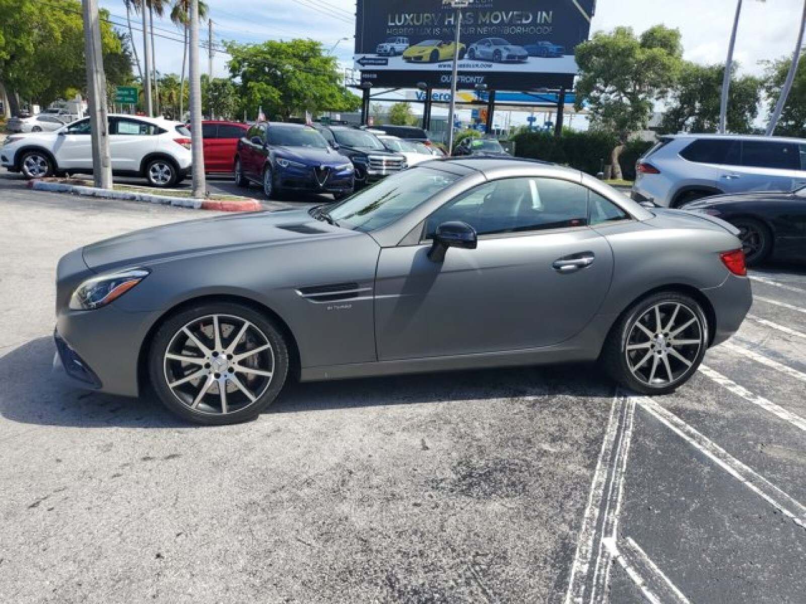 2017 Mercedes Benz SLC AMG 43 photo 2
