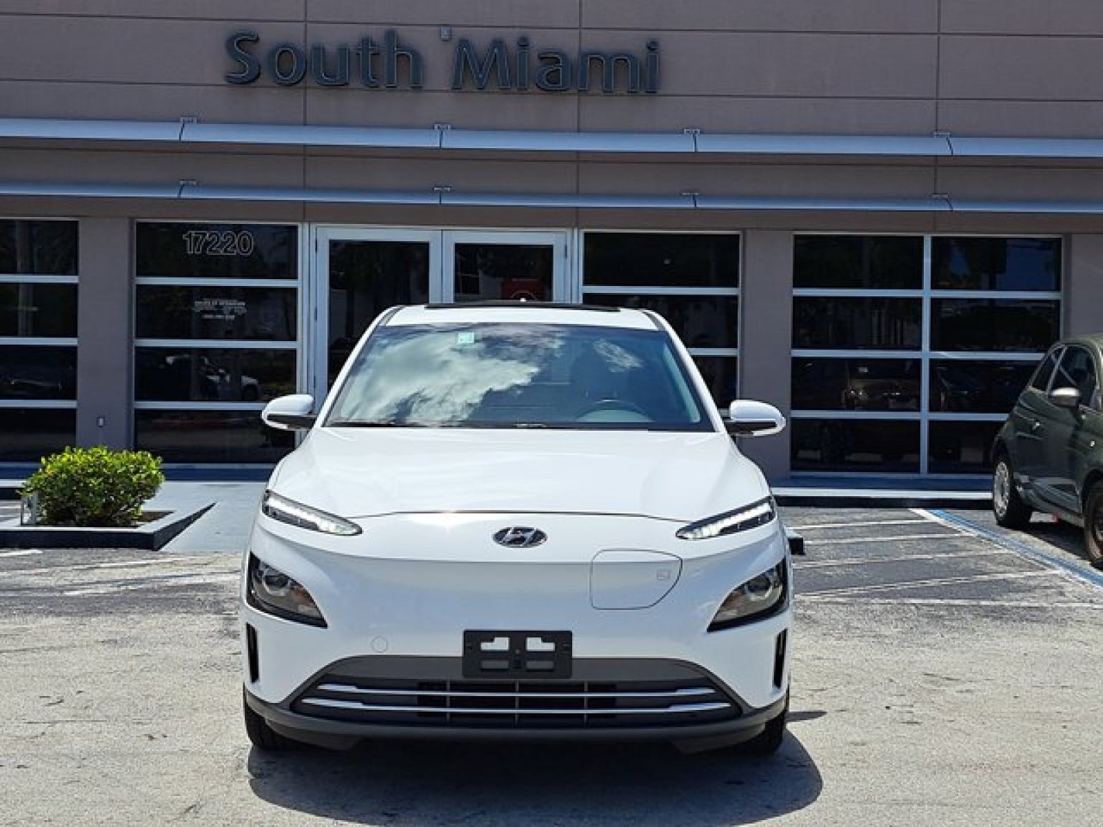 Used 2023 Hyundai Kona EV SEL with VIN KM8K33AG4PU183124 for sale in Miami, FL