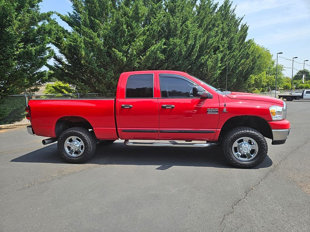 2007 Dodge Ram SLT photo 4
