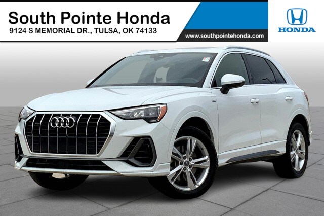 2020 Audi Q3 S Line Premium's photo