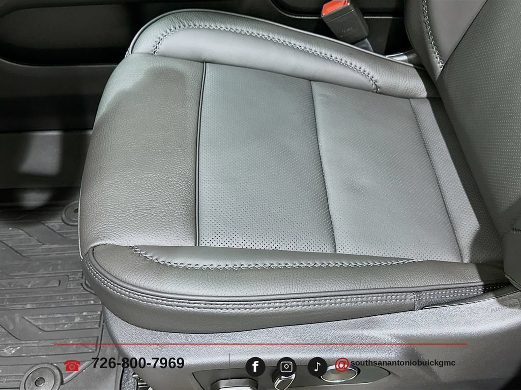 2026 GMC Yukon Denali - Photo 21