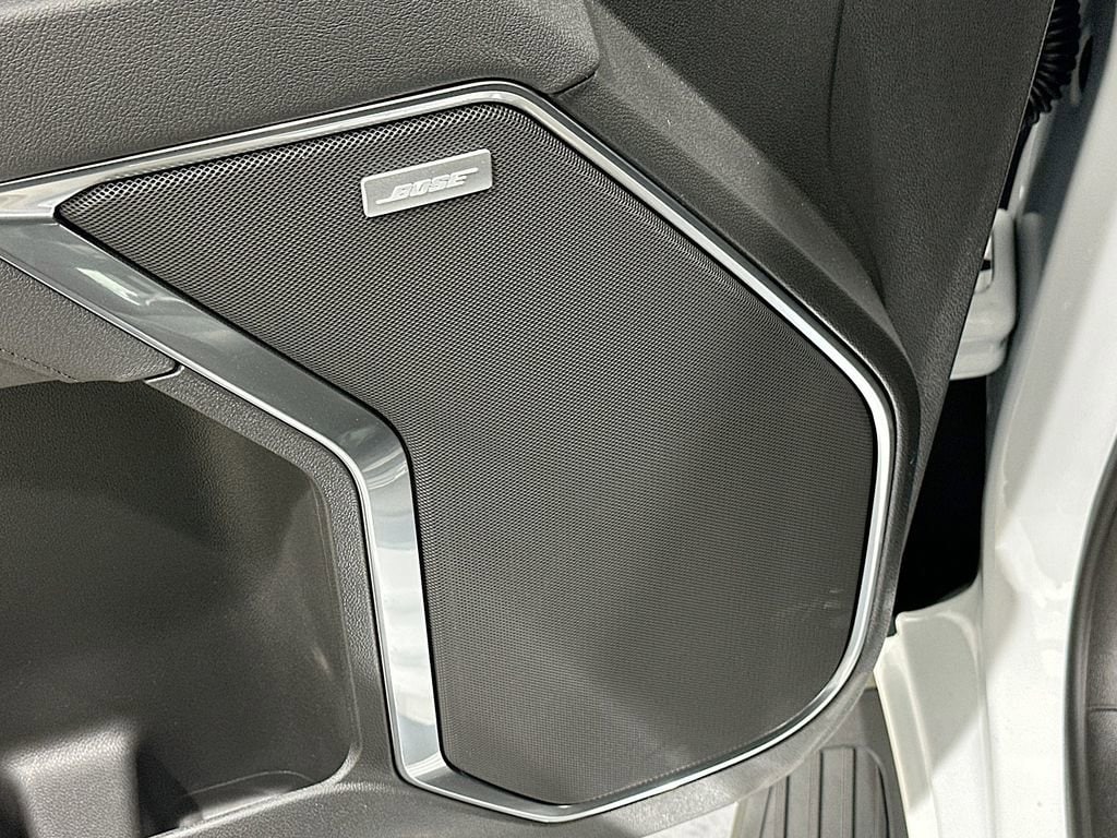 2026 GMC Sierra 1500 SLT - Photo 19