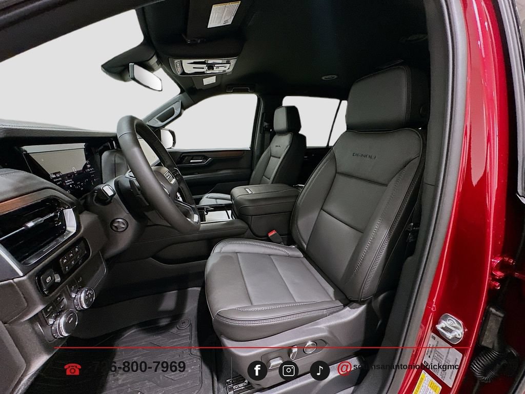 2026 GMC Yukon Denali - Photo 23