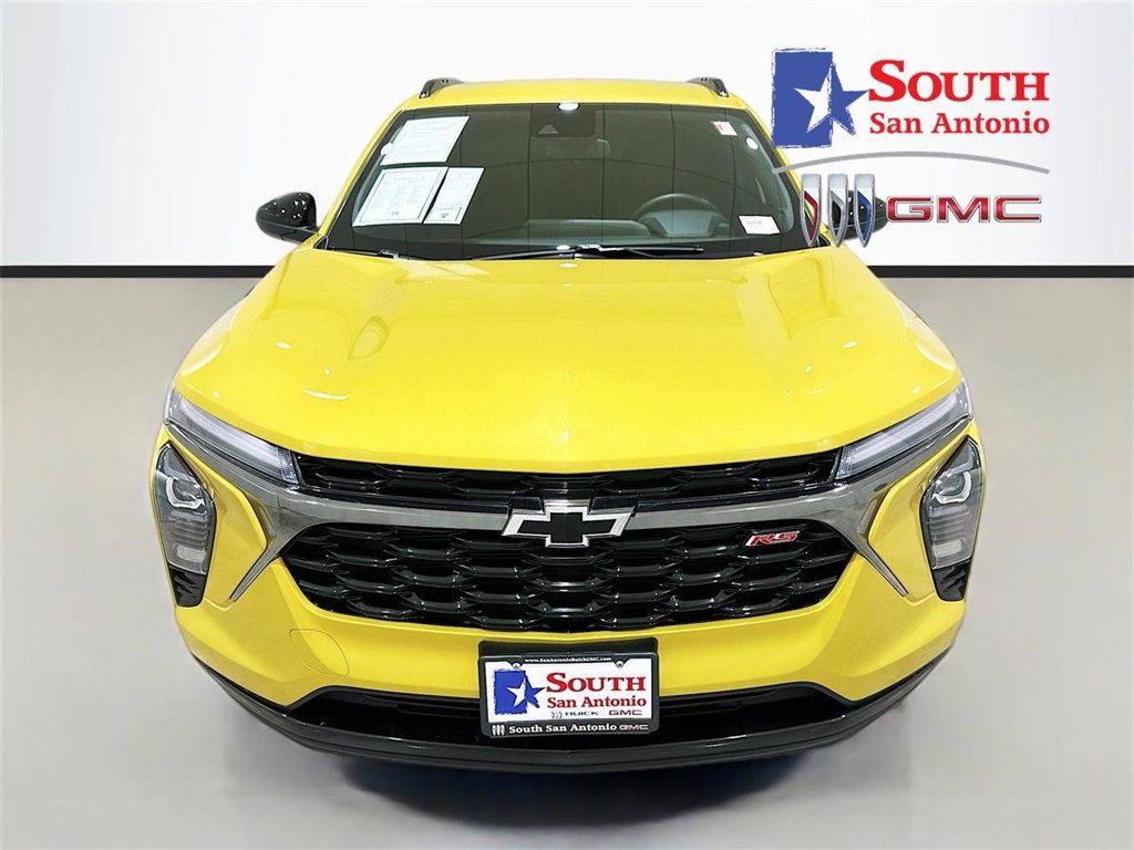 2025 Chevrolet Trax RS's photo