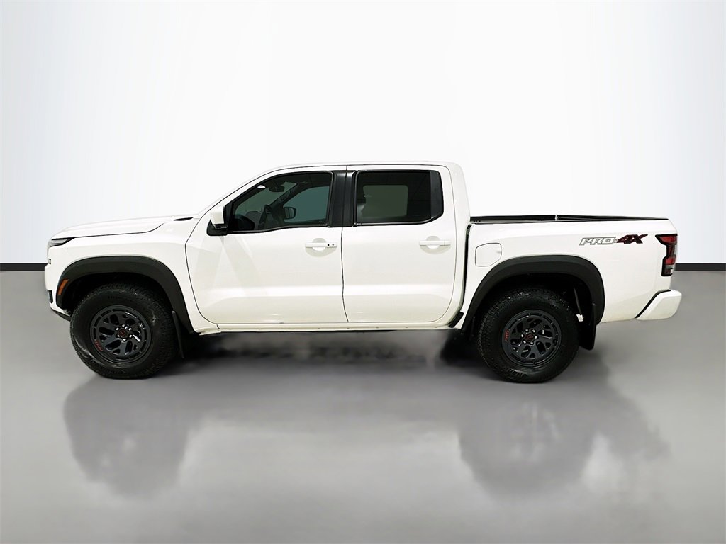 2025 Nissan Frontier PRO-4X photo 2