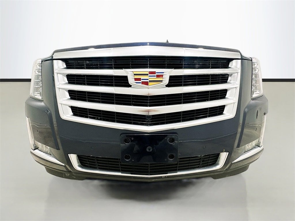 Used 2019 Cadillac Escalade Luxury with VIN 1GYS3BKJ2KR200601 for sale in San Antonio, TX