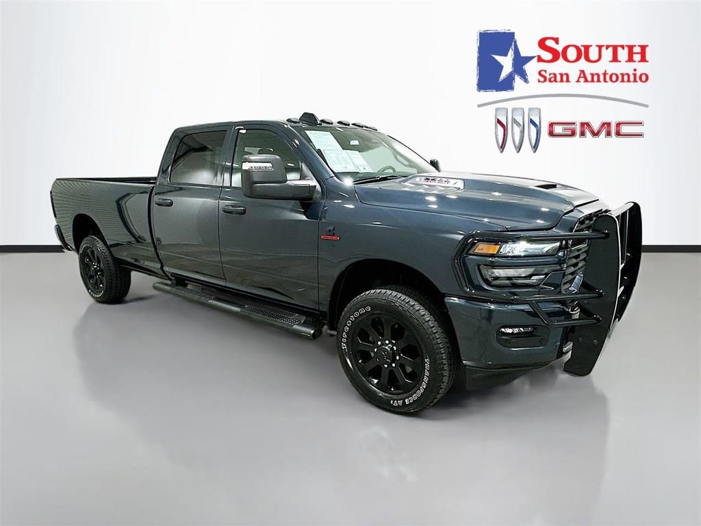 2026 RAM 2500 Tradesman/Black Express 4X4 Crew Cab LWB's photo