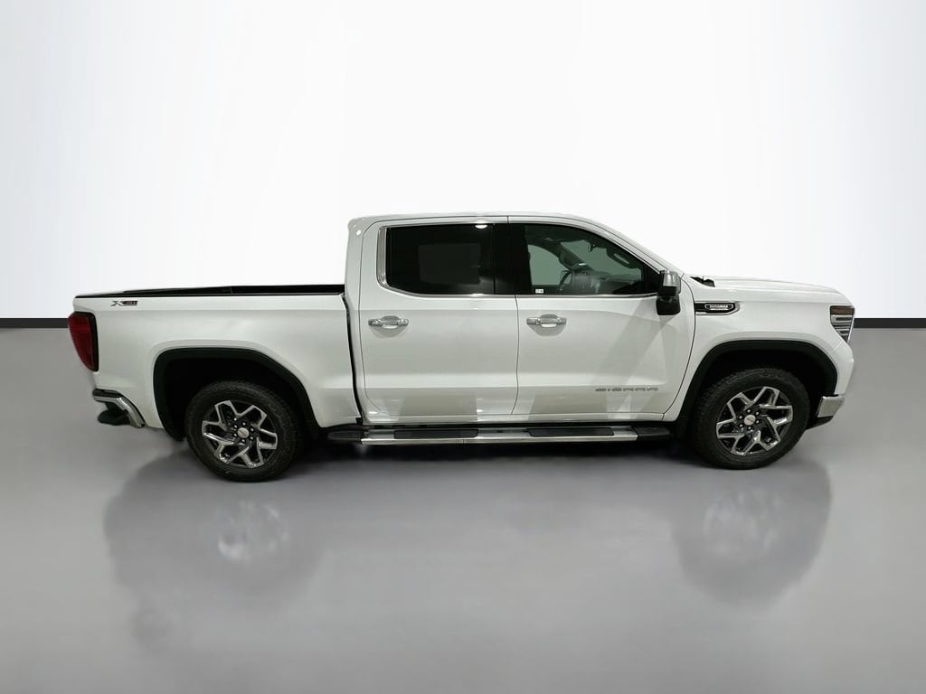 2026 GMC Sierra 1500 SLT - Photo 8