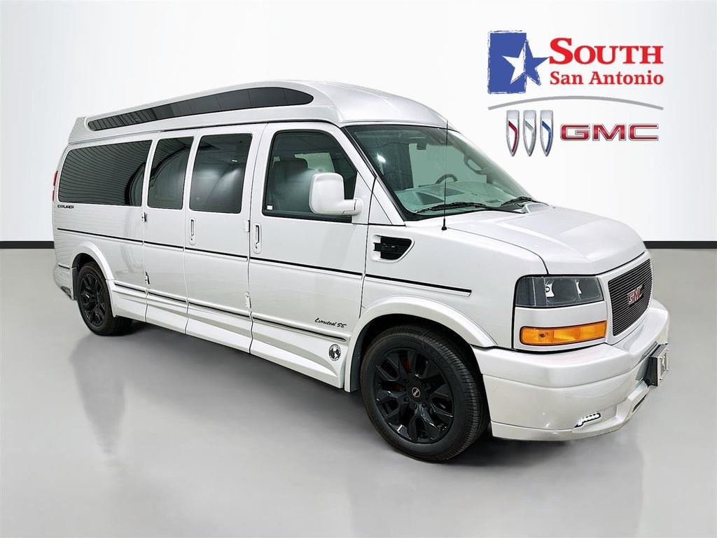 2026 GMC Savana 2500 Ext WB's photo