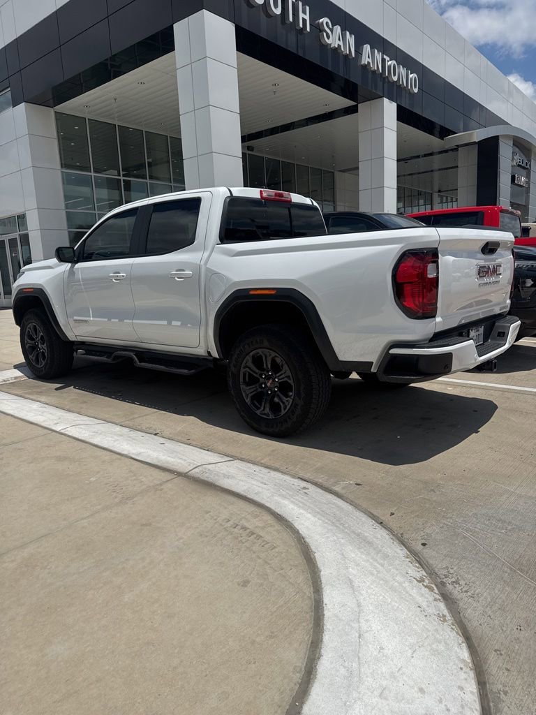 2025 GMC Canyon 2WD Elevation Crew Cab Short Box's photo