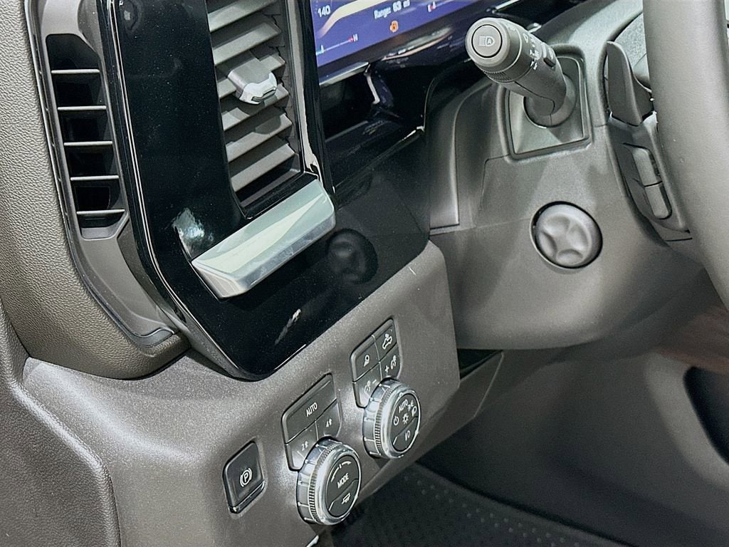 2026 GMC Sierra 1500 SLT - Photo 13