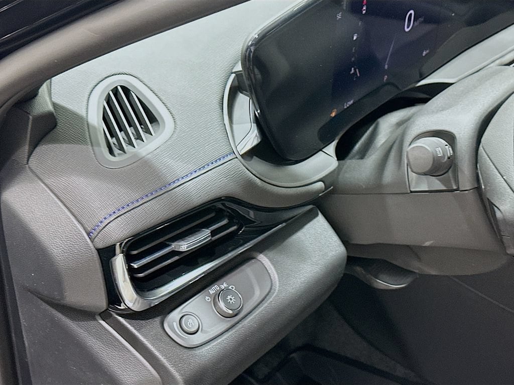 2026 Buick Envista Sport Touring - Photo 12