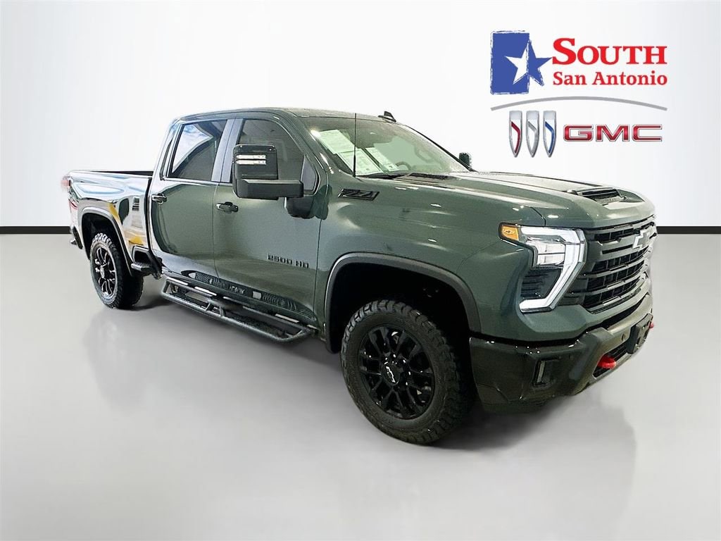 2026 Chevrolet Silverado HD LT 4WD Crew Cab Standard Box's photo