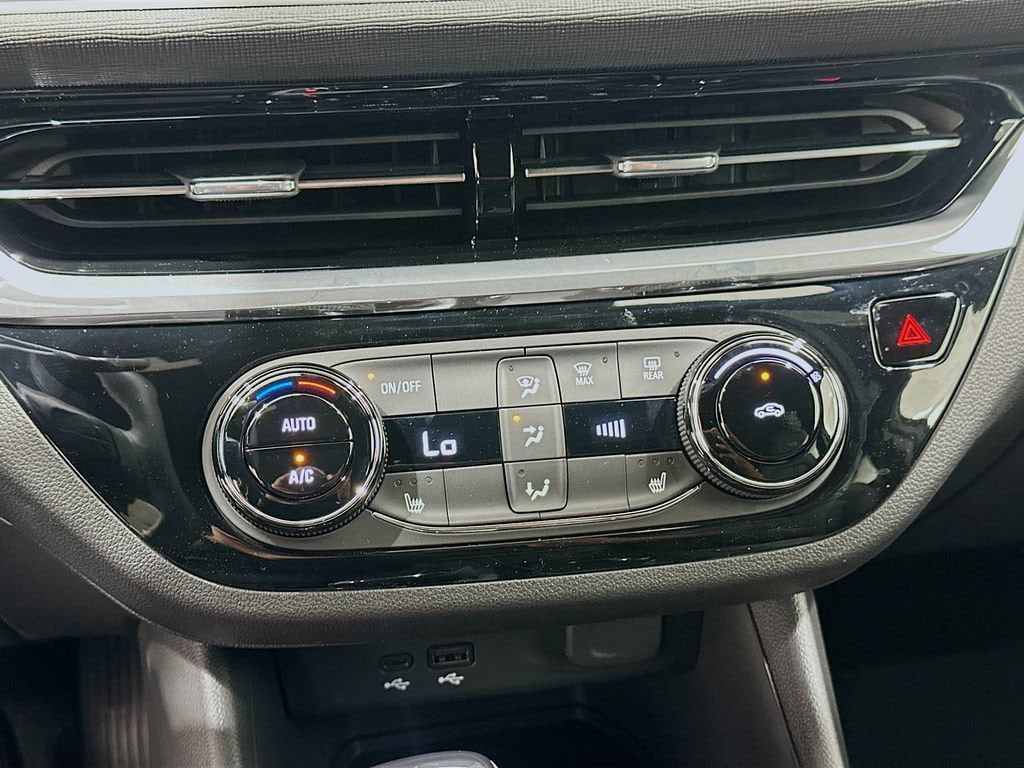2026 Buick Envista Sport Touring - Photo 16