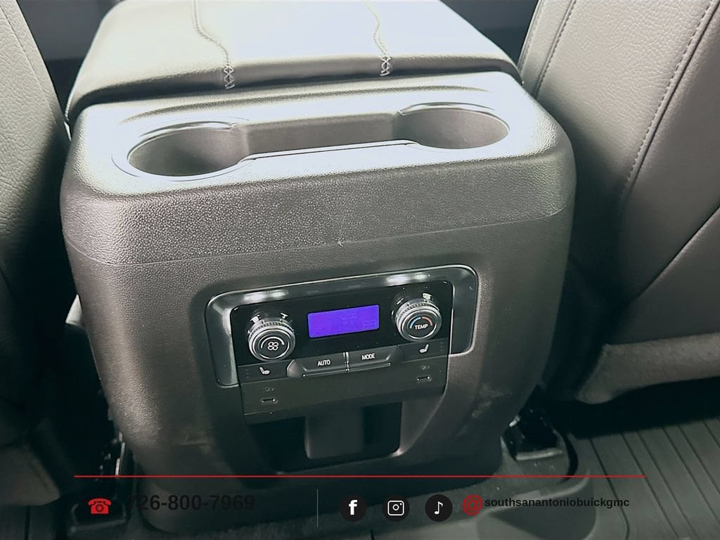 2026 GMC Yukon Denali - Photo 27