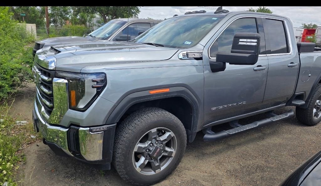 2025 GMC Sierra 4WD Double Cab Standard Box SLE's photo