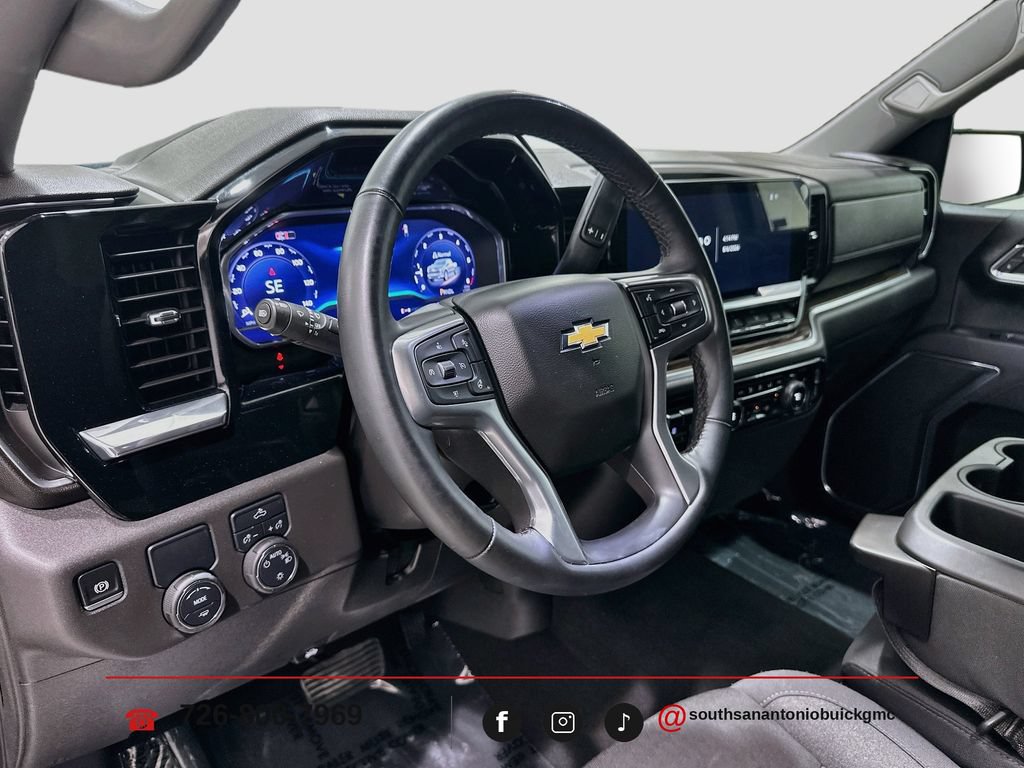 2025 Chevrolet Silverado 1500 LT - Photo 10