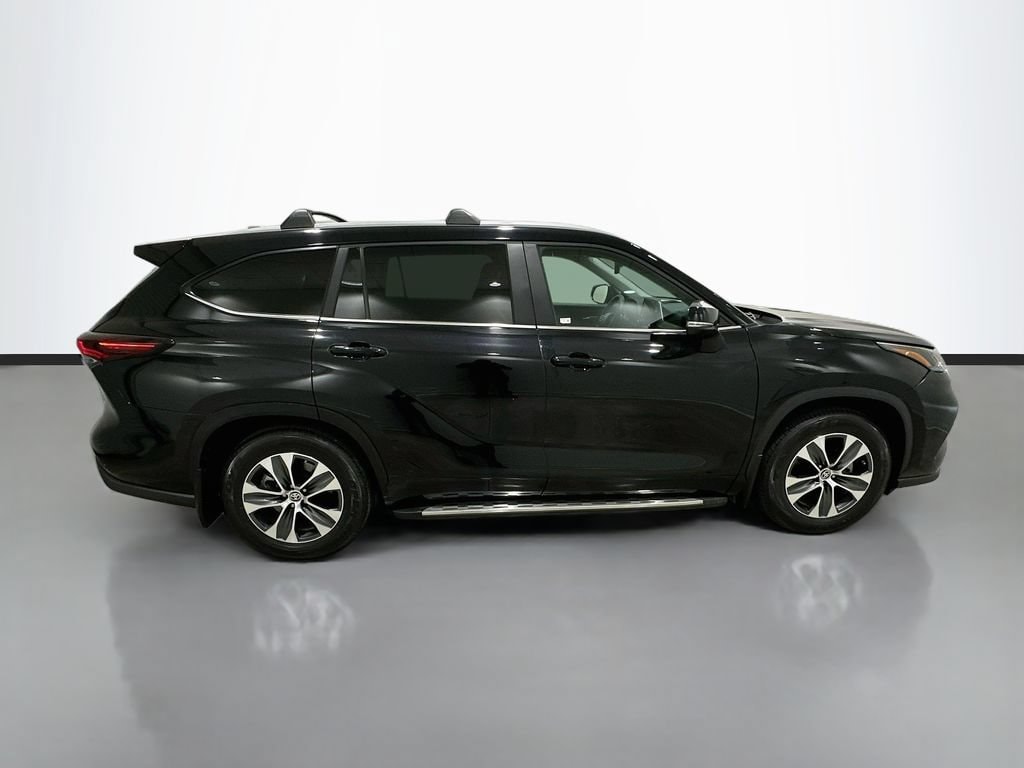 2024 Toyota Highlander XLE - Photo 8