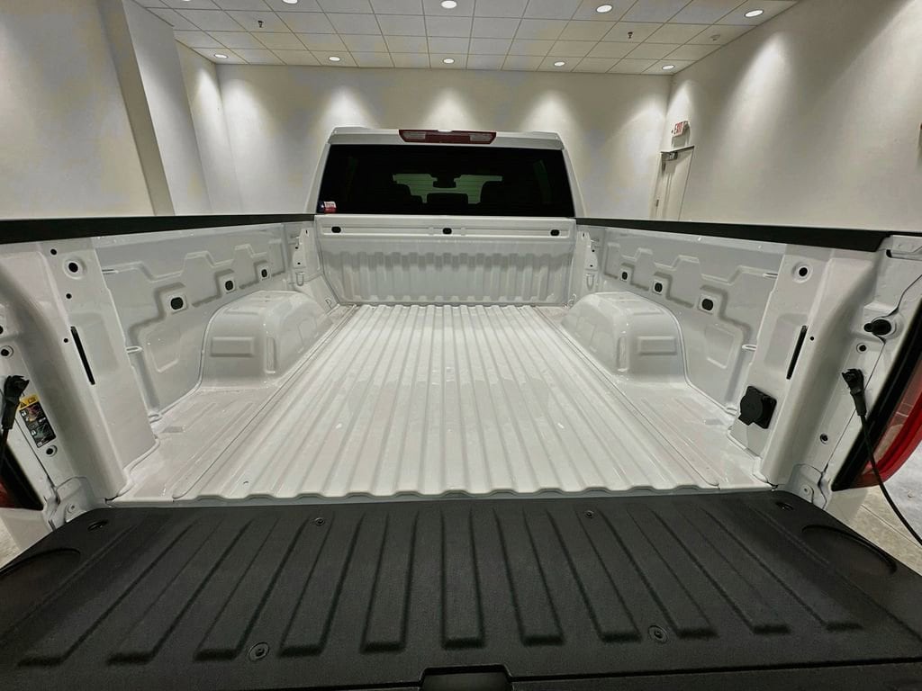 2026 GMC Sierra 1500 SLT - Photo 27