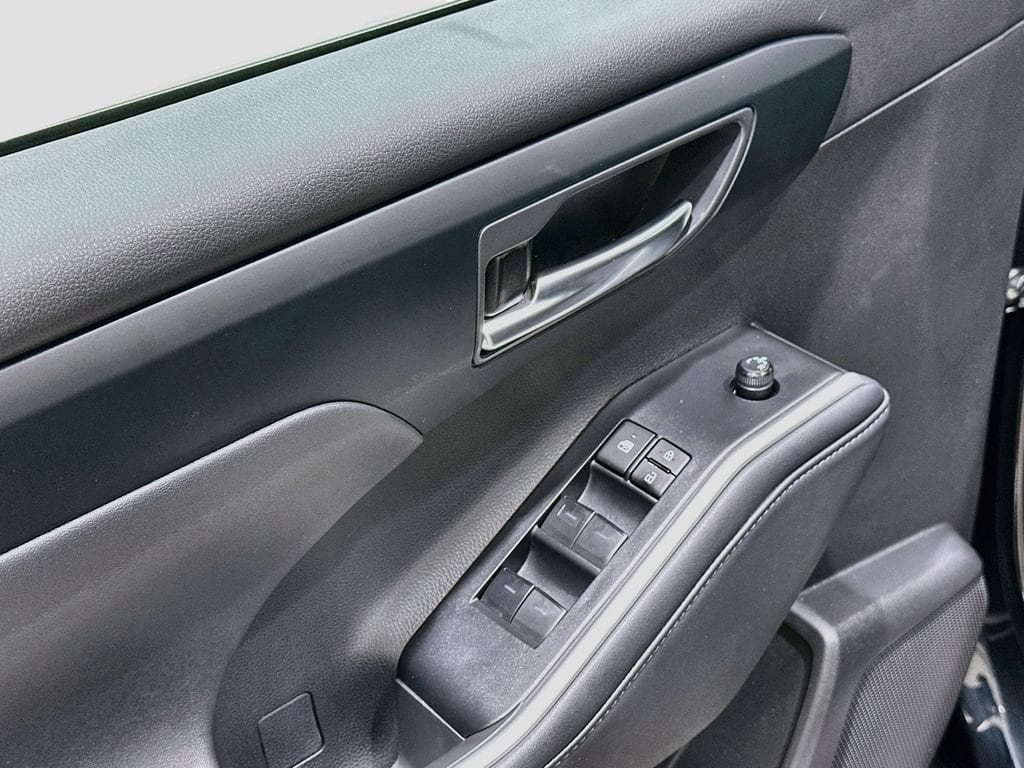 2024 Toyota Highlander XLE - Photo 17
