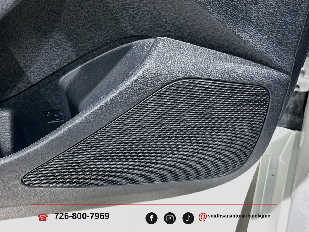 2024 Toyota Corolla SE - Photo 17
