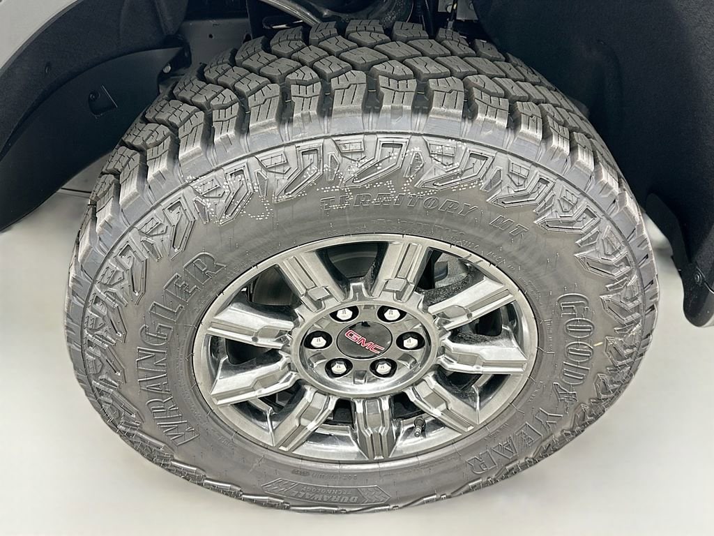 2026 GMC Sierra 1500 AT4X - Photo 33