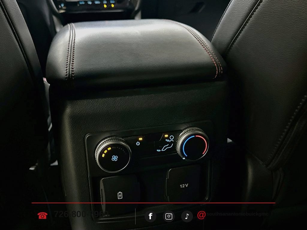 2024 Ford Explorer ST-LINE - Photo 24