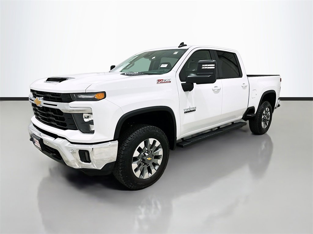 2025 Chevrolet Silverado 2500HD LT photo 3