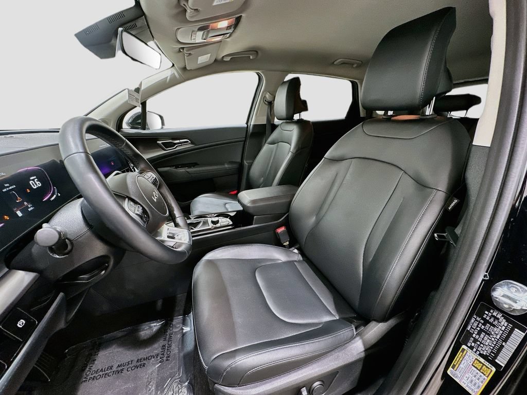 2025 Kia Sportage EX - Photo 21