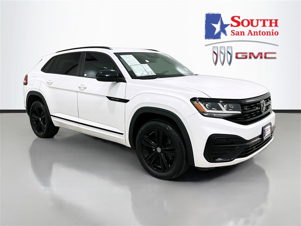 2023 Volkswagen Atlas Cross Sport SEL R-Line Black's photo