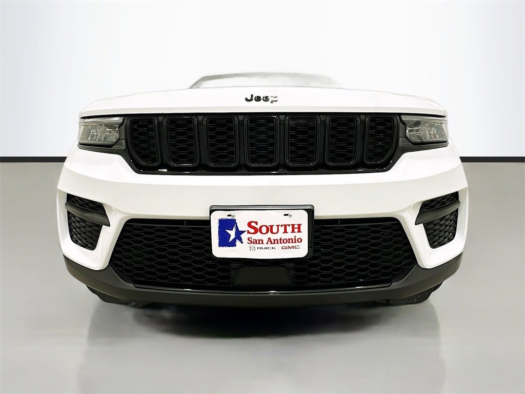 Used 2024 Jeep Grand Cherokee Altitude with VIN 1C4RJGAG9RC181149 for sale in San Antonio, TX