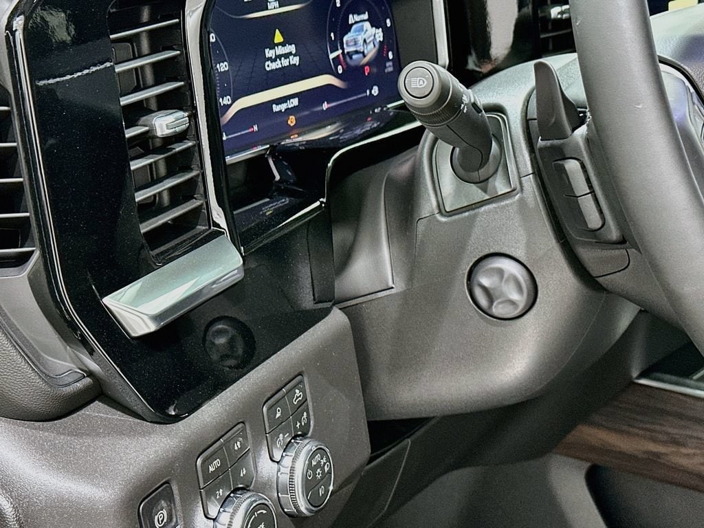 2026 GMC Sierra 1500 SLT - Photo 10