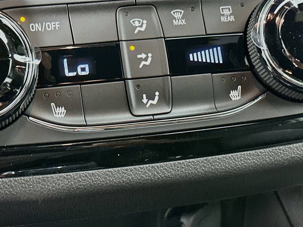 2026 Buick Envista Sport Touring - Photo 21