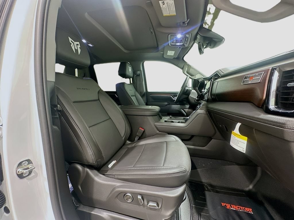 2026 GMC Sierra 2500HD Denali - Photo 29