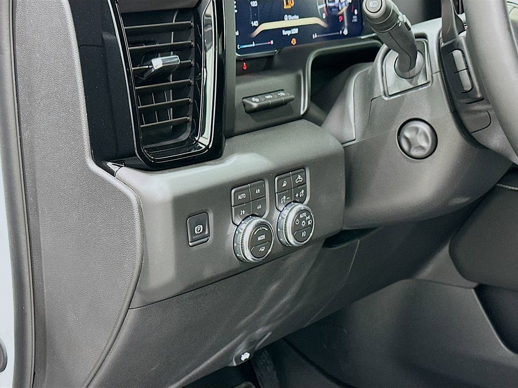 2026 GMC Sierra 1500 AT4X - Photo 10