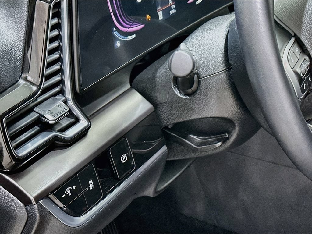2025 Kia Sportage EX - Photo 10