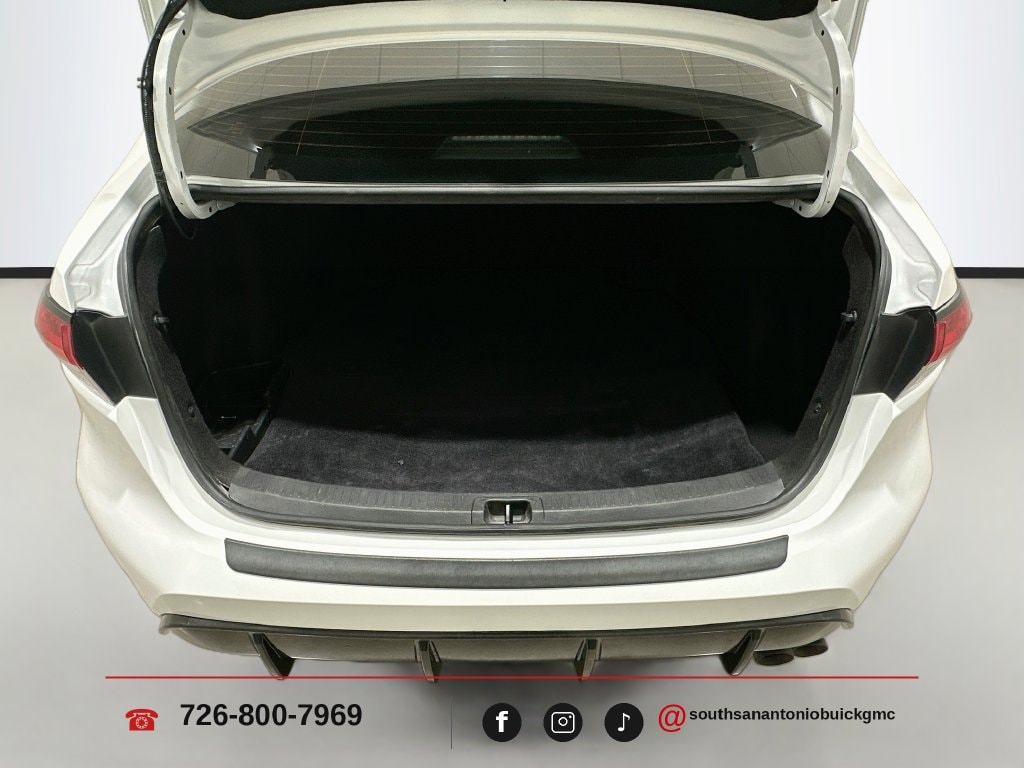 2024 Toyota Corolla SE - Photo 23