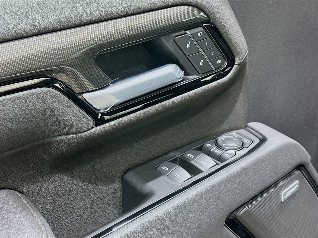 2026 GMC Sierra 2500HD AT4 - Photo 18