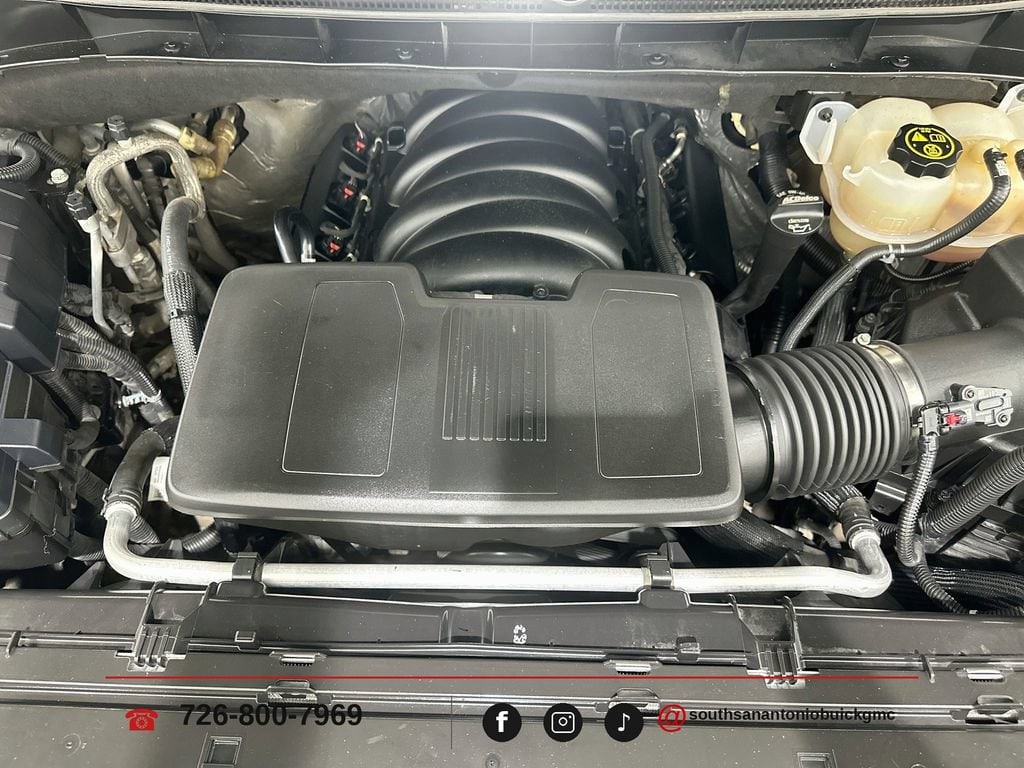 2024 GMC Yukon Denali - Photo 31
