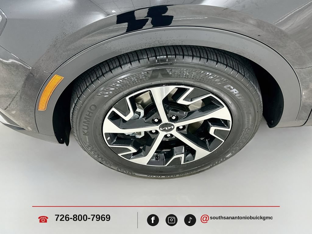 2025 Kia Sportage EX - Photo 30
