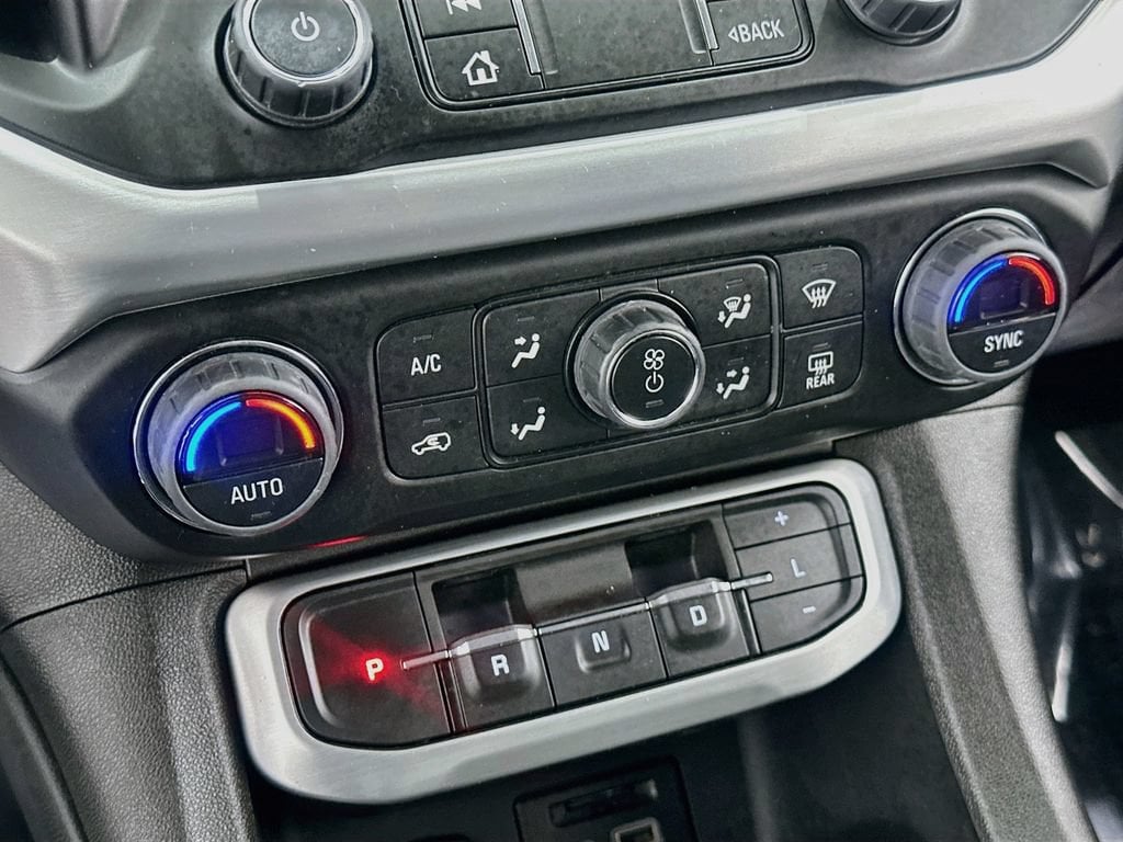 2023 GMC Acadia SLT - Photo 15