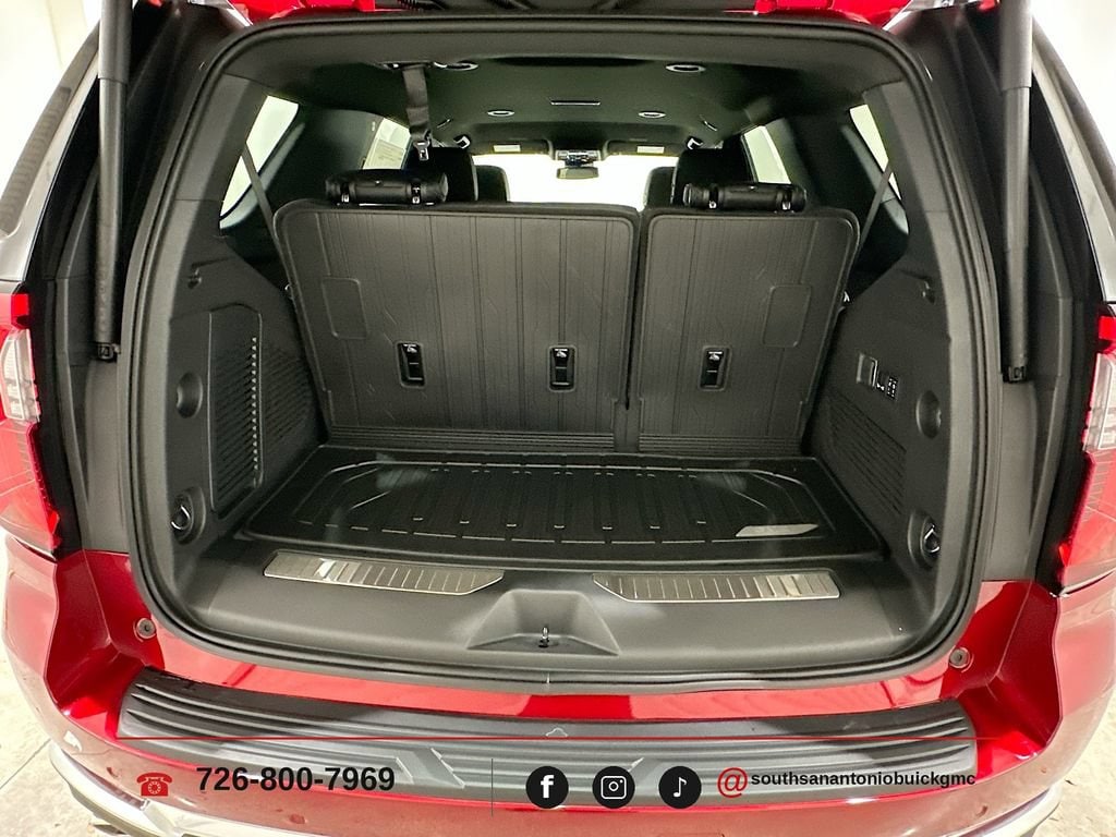 2026 GMC Yukon Denali - Photo 28