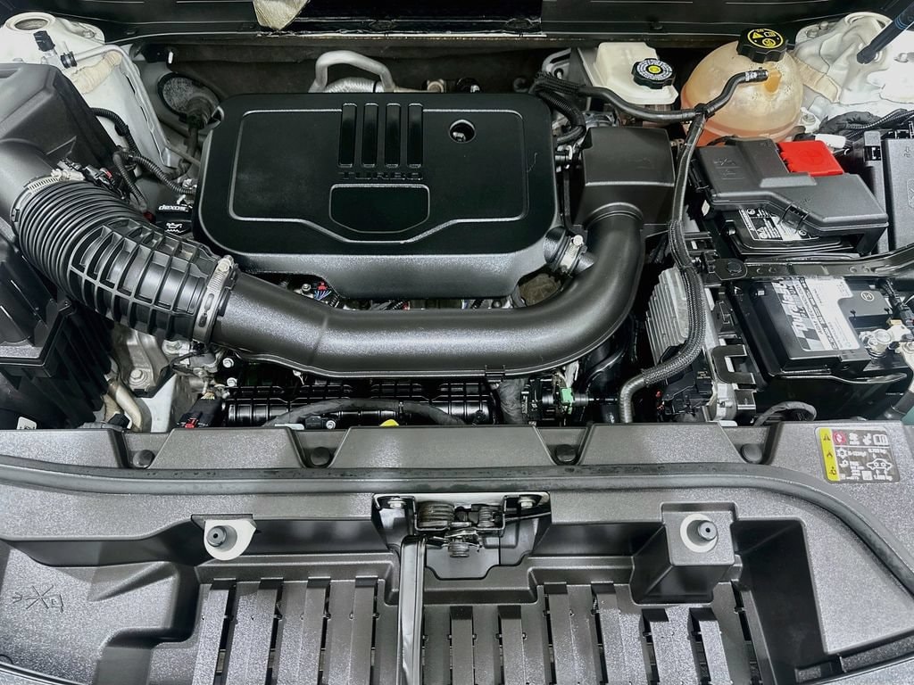 2023 GMC Acadia SLT - Photo 29