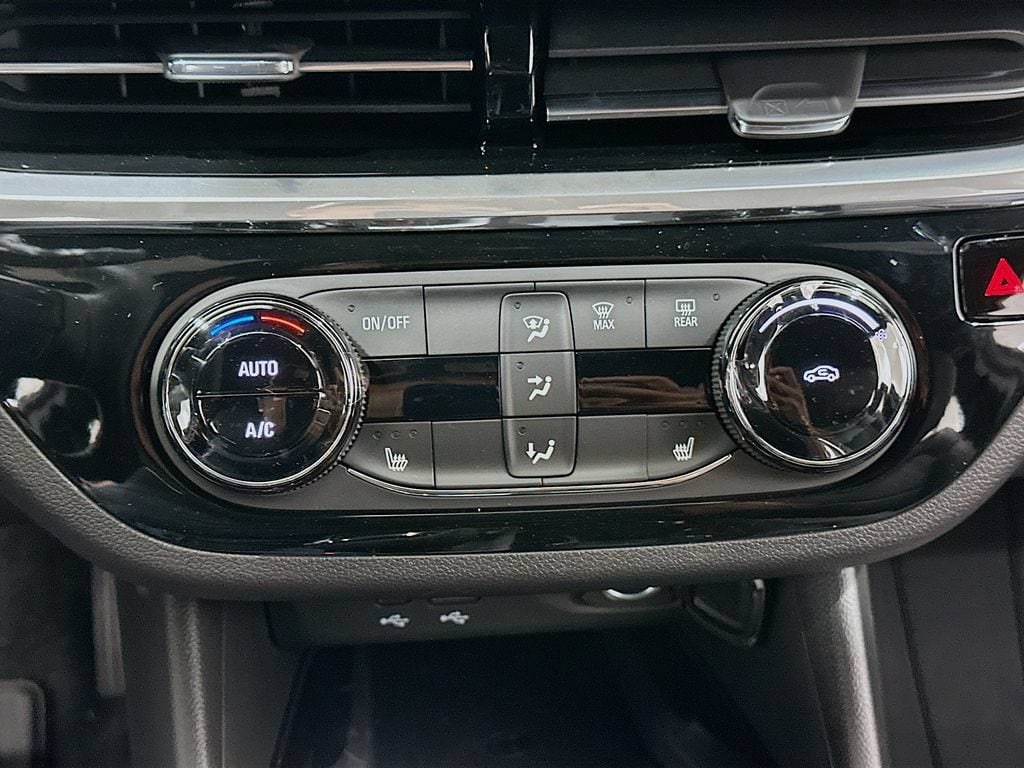 2026 Buick Envista Sport Touring - Photo 18