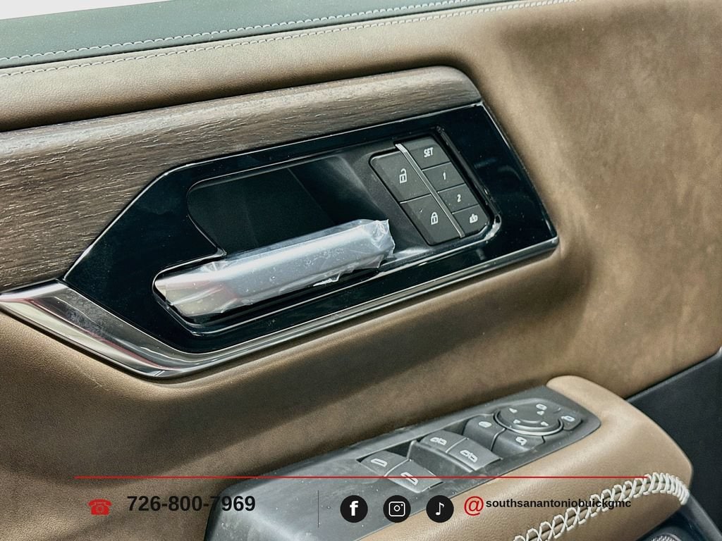 2026 GMC Yukon Denali Ultimate - Photo 19