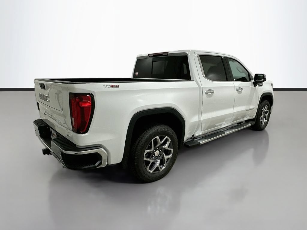 2026 GMC Sierra 1500 SLT - Photo 7
