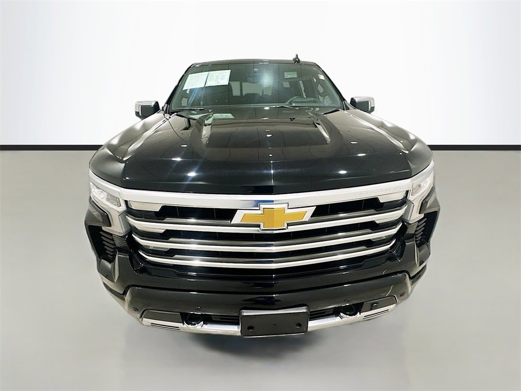 Used 2023 Chevrolet Silverado 1500 High Country with VIN 1GCUDJE85PZ132252 for sale in San Antonio, TX