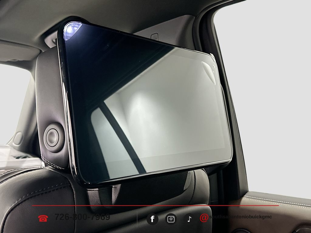 2026 GMC Yukon Denali Ultimate - Photo 27