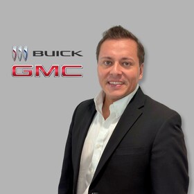 Staff member Santiago Valle from ID_3b28b7d1c7d2