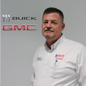 Staff member Robert Andrews from ID_3b28b7d1c7d2